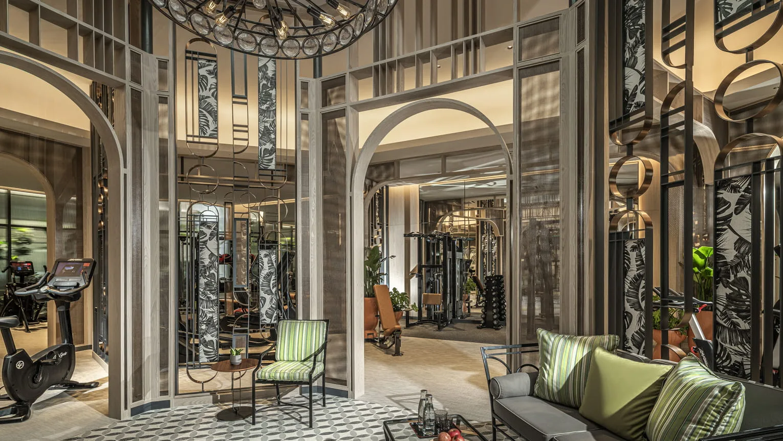 Four Seasons Singapore fitness centre fully equipped hotel gym