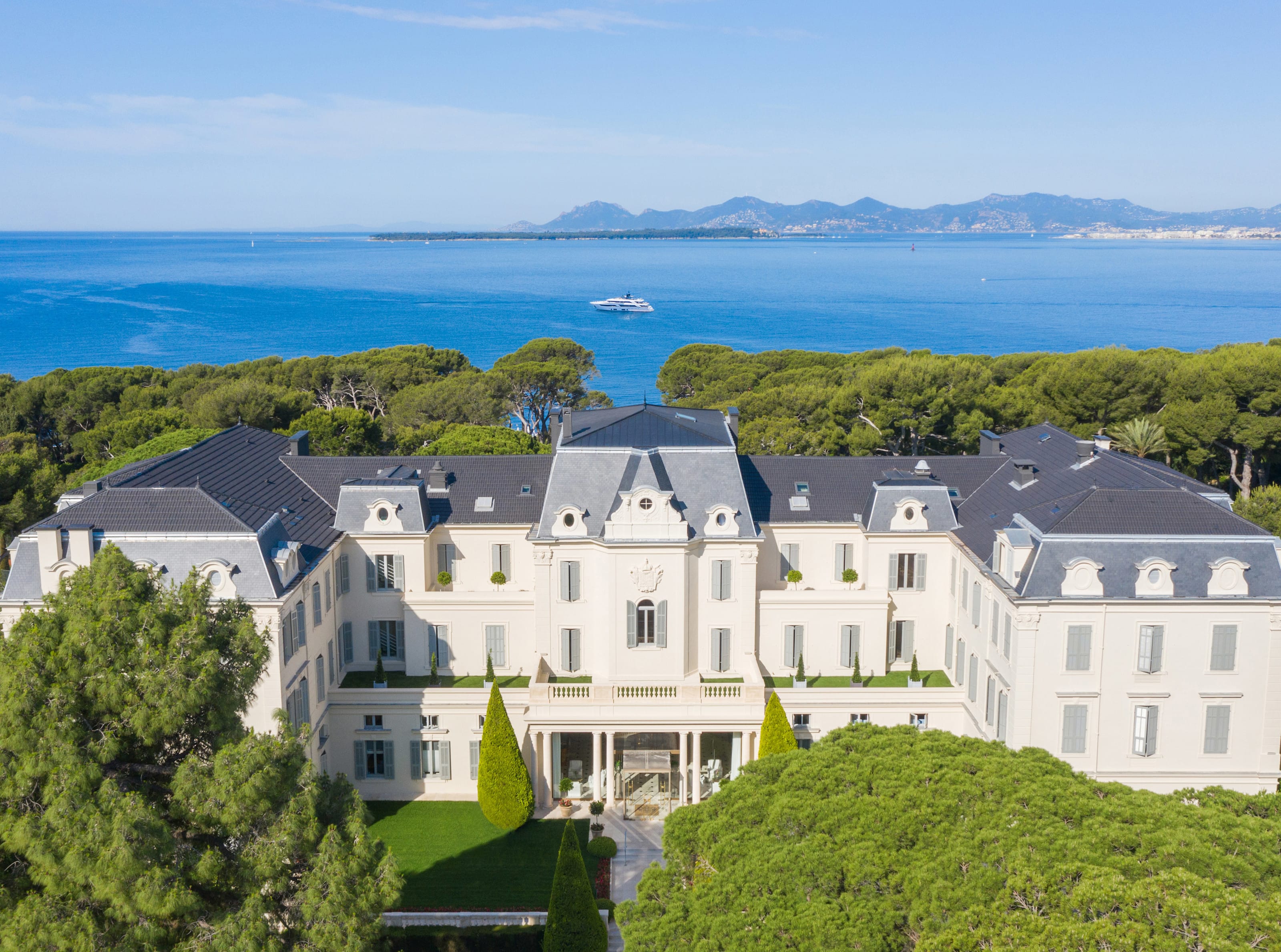 Hôtel du Cap-Eden-Roc Antibes, France — The Leading Hotels of the World preferred partner hotel
